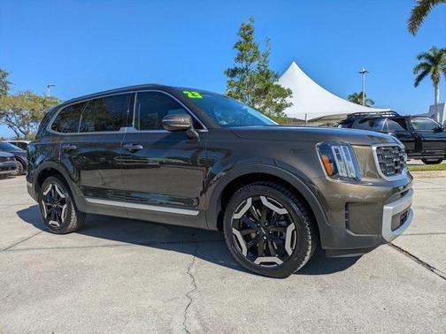 2023 Kia Telluride S