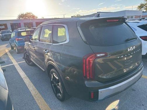 2023 Kia Telluride S