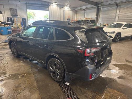 Crystal Black Silica 2022 Subaru Outback Onyx Edition XT