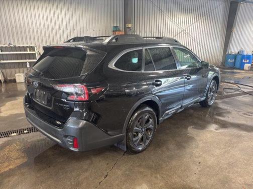 Crystal Black Silica 2022 Subaru Outback Onyx Edition XT
