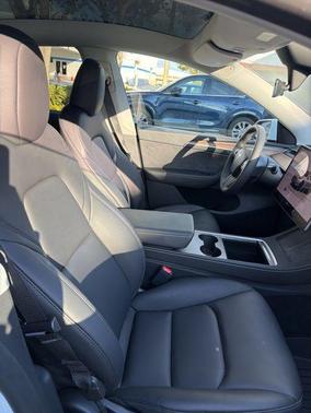 2024 Tesla Model Y Long Range Dual Motor All-Wheel Drive