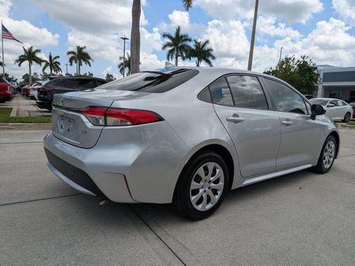 Classic Silver Metallic 2022 Toyota Corolla LE