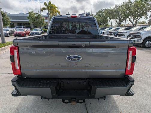 CARBONIZED GRAY 2023 Ford F-250 Lariat