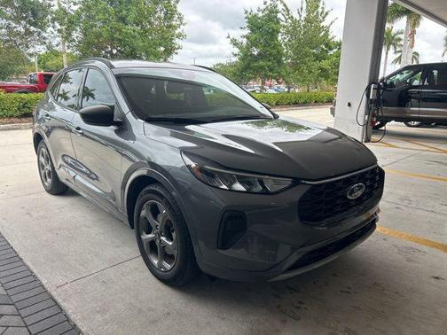 CARBONIZED GRAY METALLIC 2023 Ford Escape ST-Line