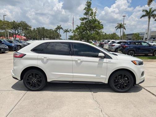 2022 Ford Edge ST Line