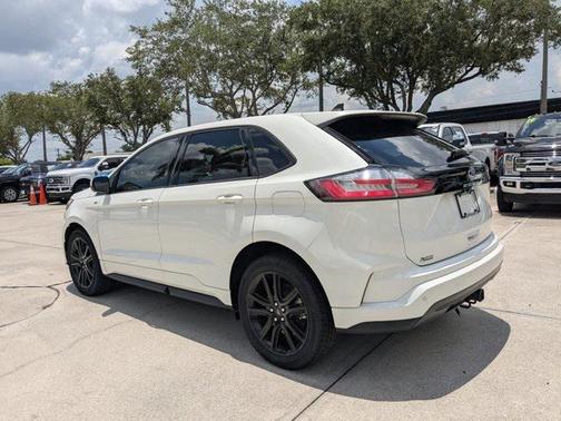 2022 Ford Edge ST Line