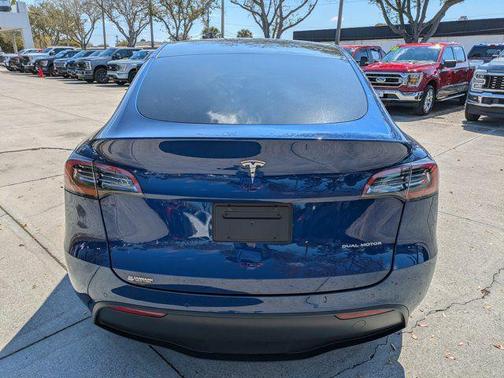 2022 Tesla Model Y Long Range Dual Motor All-Wheel Drive