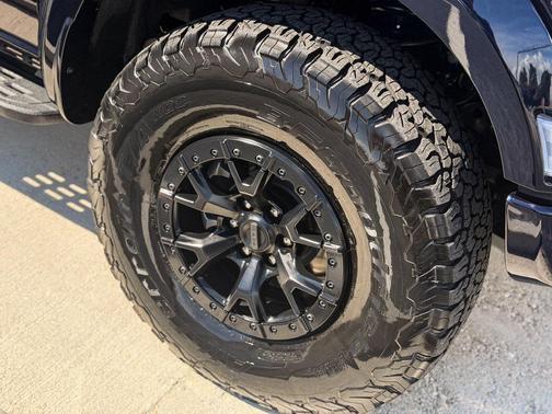 Agate Black Metallic 2025 Ford F-150 Raptor R