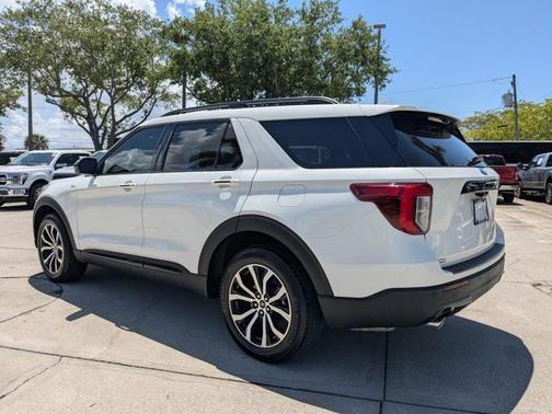2022 Ford Explorer ST-Line