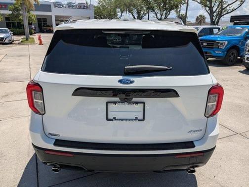 2022 Ford Explorer ST-Line
