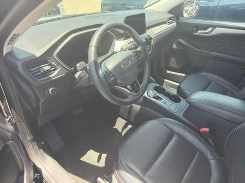 Agate Black Metallic 2022 Ford Escape SEL