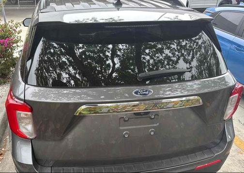 CARBONIZED GRAY METALLIC 2021 Ford Explorer XLT