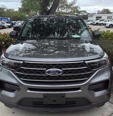CARBONIZED GRAY METALLIC 2021 Ford Explorer XLT