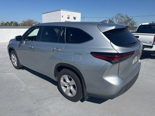 2021 Toyota Highlander LE