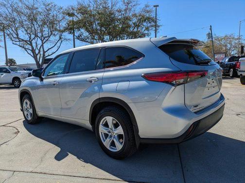 2021 Toyota Highlander LE