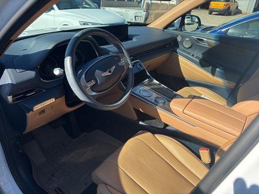 Uyuni White 2021 Genesis GV80 3.5T