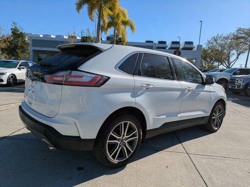 2021 Ford Edge Titanium