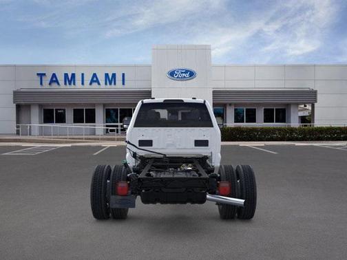 2025 Ford F-450 DRW