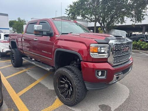 Red Quartz Tintcoat 2018 GMC Sierra 2500 Denali