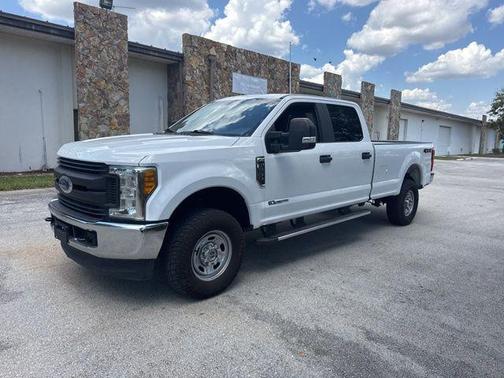 OXFORD WHITE 2017 Ford F-250 XL