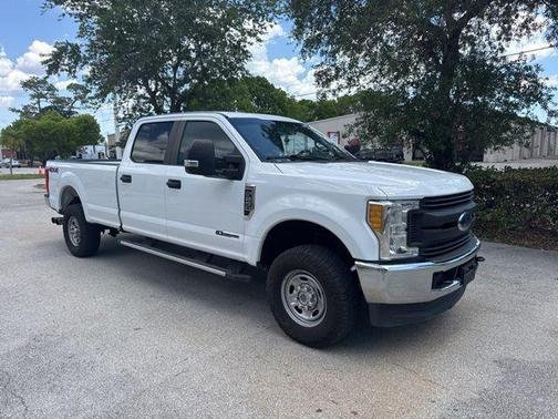OXFORD WHITE 2017 Ford F-250 XL