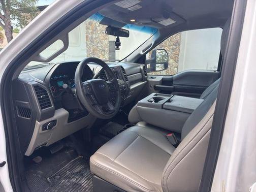 OXFORD WHITE 2017 Ford F-250 XL