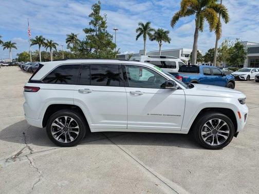 2023 Jeep Grand Cherokee Overland