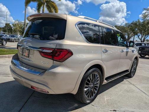 2024 INFINITI QX80 SENSORY AWD
