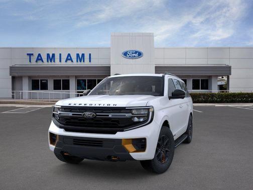 Star White Metallic Tri-Coat 2025 Ford Expedition Tremor