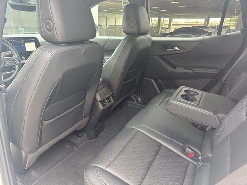 Summit White 2025 Chevrolet Equinox 1LT