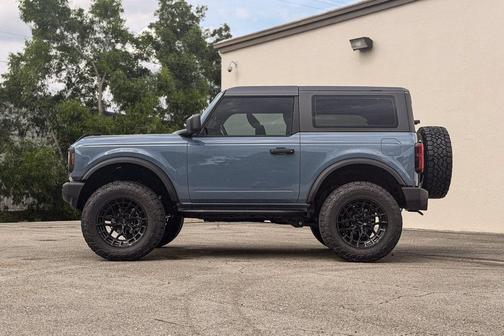 Azure Gray Metallic Tri-Coat 2025 Ford Bronco Base