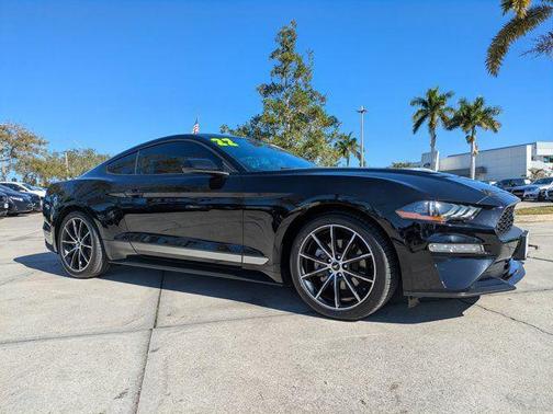 2022 Ford Mustang EcoBoost