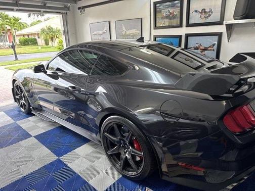 2022 Ford Shelby GT500 Base