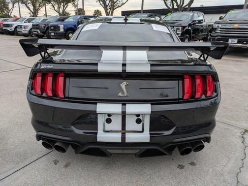 2022 Ford Shelby GT500 Base