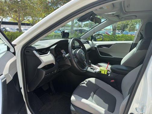 White 2022 Toyota RAV4 XLE