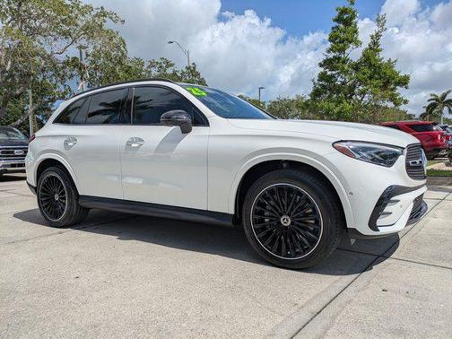 Polar White 2025 Mercedes-Benz GLC 300 4MATIC