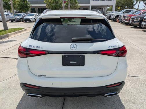 Polar White 2025 Mercedes-Benz GLC 300 4MATIC