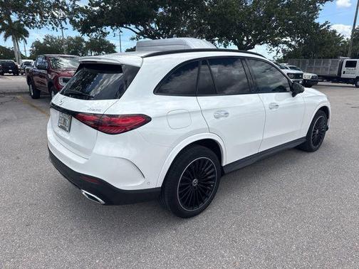 Polar White 2025 Mercedes-Benz GLC 300 4MATIC