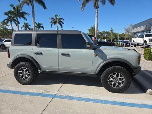 2023 Ford Bronco Badlands