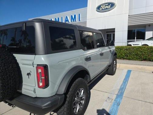 2023 Ford Bronco Badlands