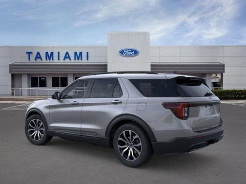 2025 Ford Explorer ST-Line