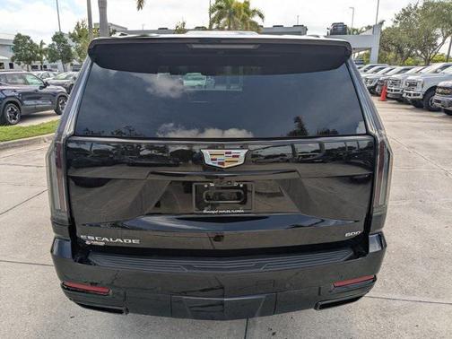 2025 Cadillac Escalade Sport