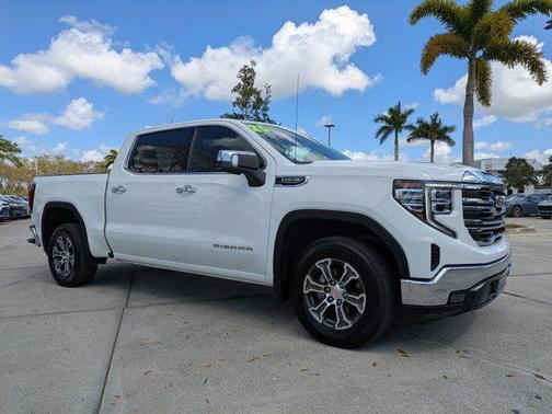 2025 GMC Sierra 1500 SLT