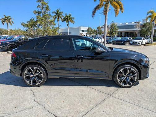 2024 Audi RS Q8 4.0T