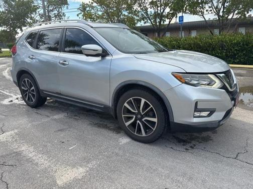 2017 Nissan Rogue SL