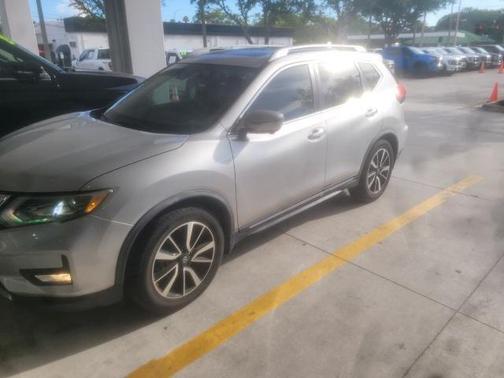 2017 Nissan Rogue SL