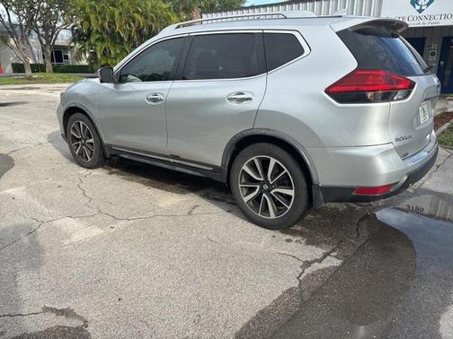 2017 Nissan Rogue SL