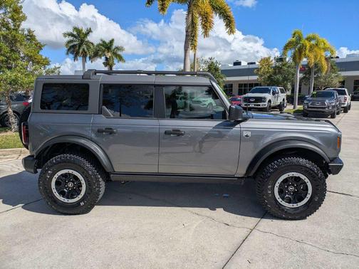 Carbonized Gray Metallic 2023 Ford Bronco Big Bend