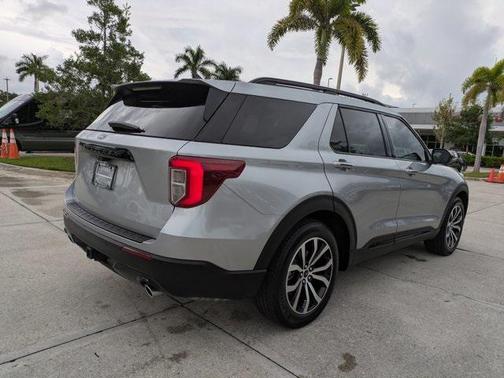 2023 Ford Explorer ST-Line