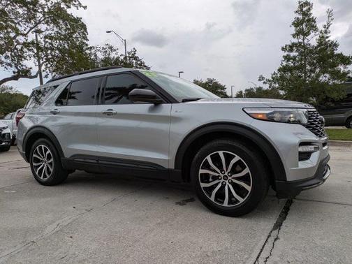 2023 Ford Explorer ST-Line